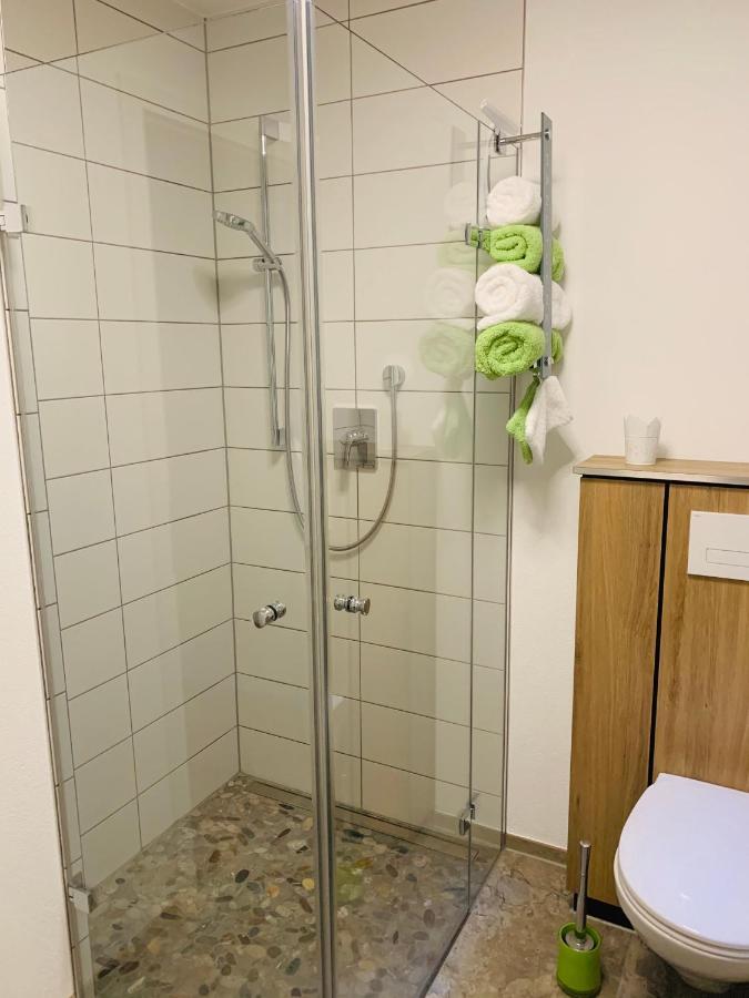 Firmen & Ferienwohnung Brecht 1 Waibstadt エクステリア 写真