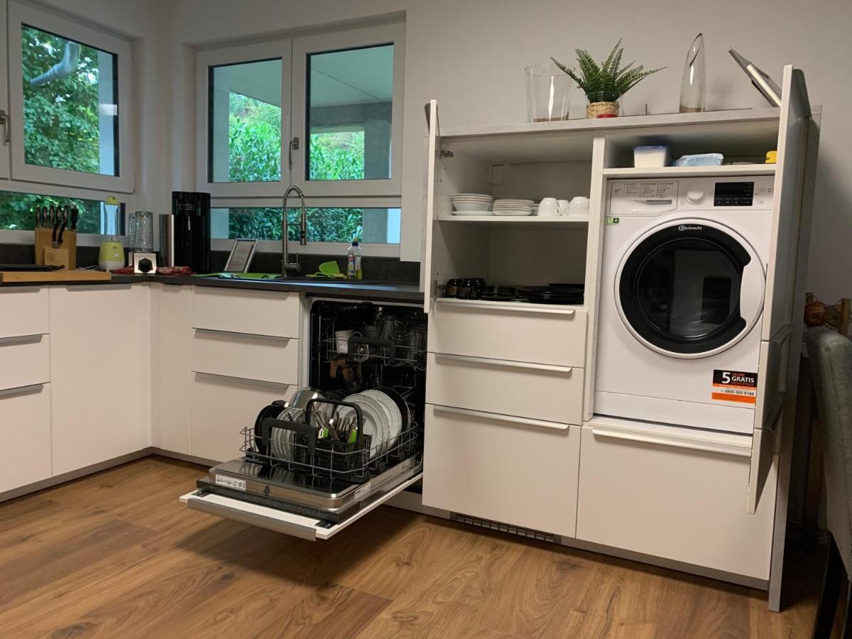 Firmen & Ferienwohnung Brecht 1 Waibstadt エクステリア 写真